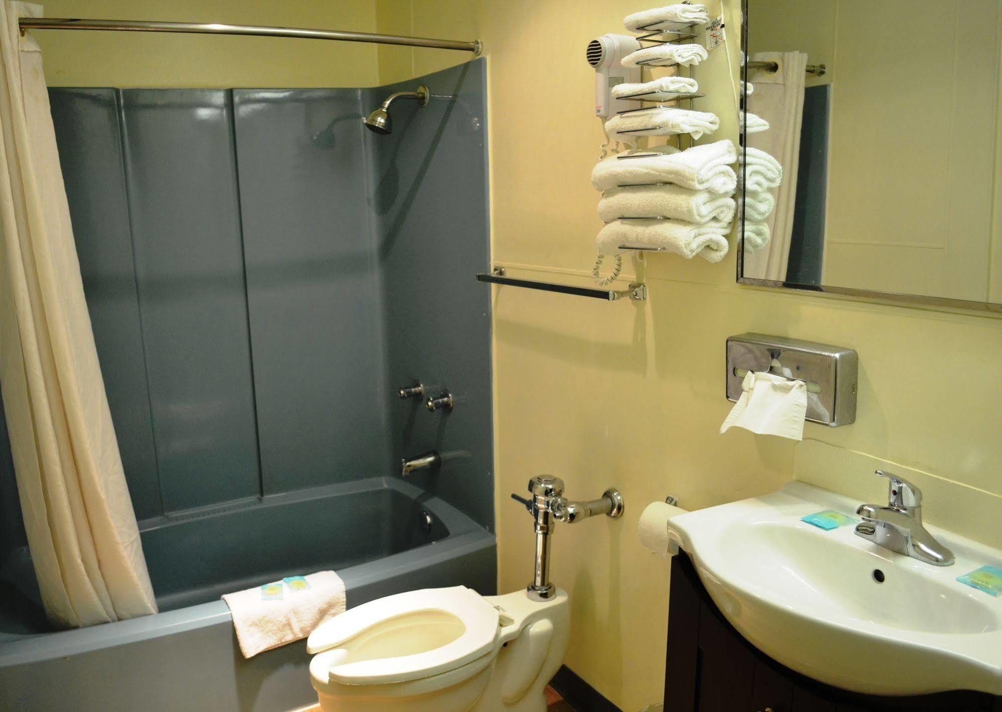 Economy Inn Bluefield Экстерьер фото