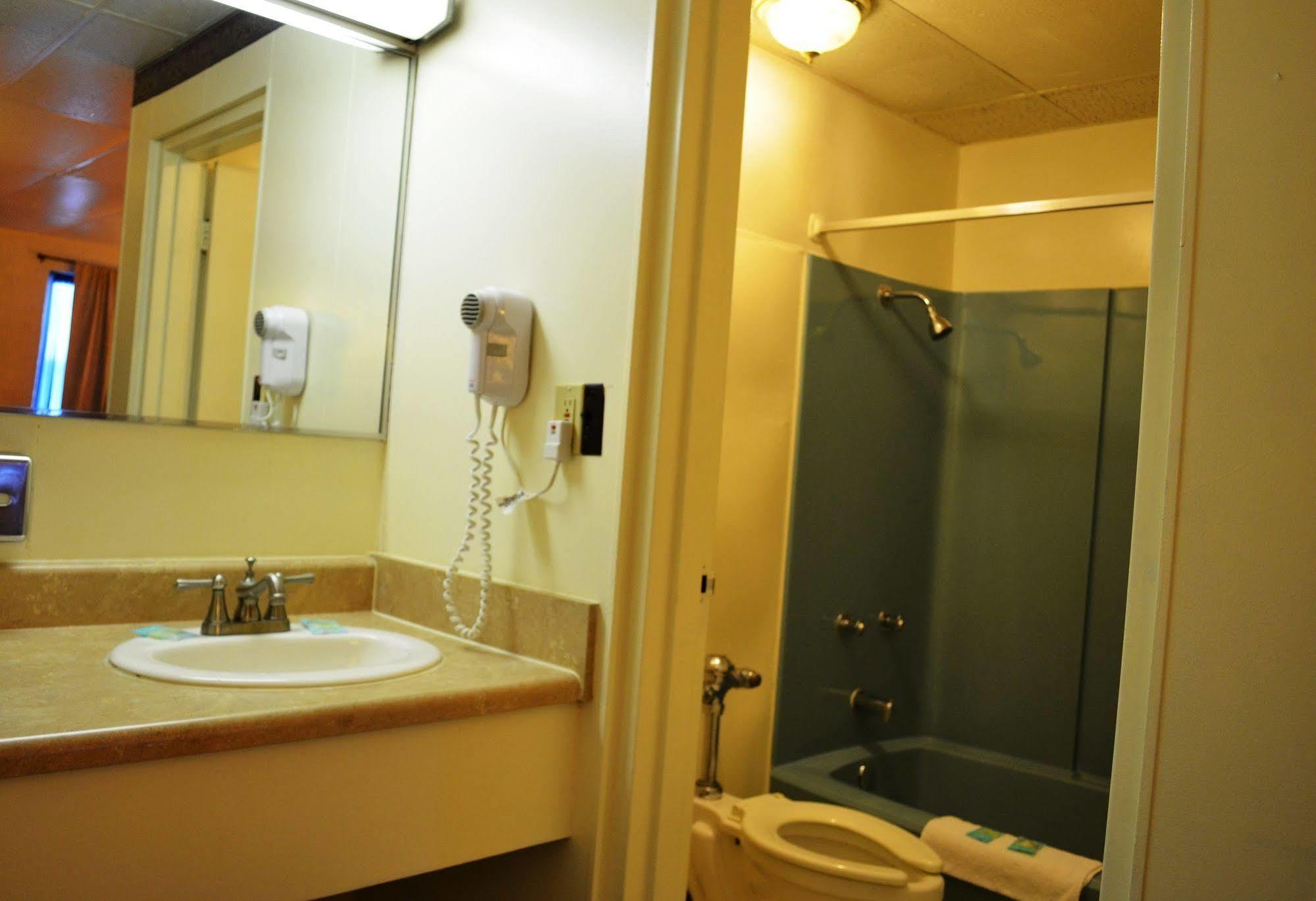 Economy Inn Bluefield Экстерьер фото